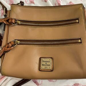 Vintage Dooney & Bourke Crossbody Bag Tan Leather Zip Front Pockets AS IS